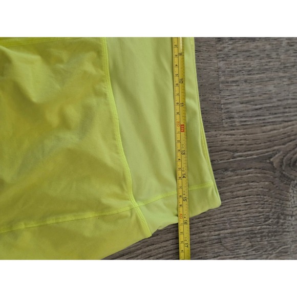 Lululemon Speed Up Low-Rise Lined Shorts 2.5 Electric Lemon Neon Yellow Size 8 - Picture 4 of 5